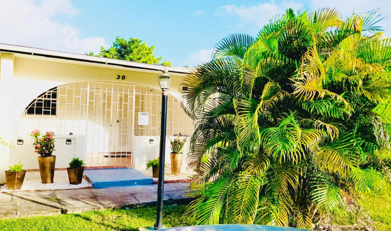 Sugalove Villa 30 Flamboyant Ave Saint James Exterior foto